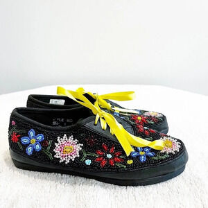 Vintage 90s Black Beaded Floral Sneakers Womens 5M Lace-Up Flat Shoes Colorwerks